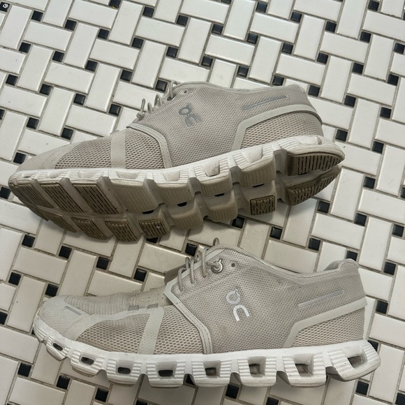 On Running Women's Cream Sneakers - Picture 1 of 5